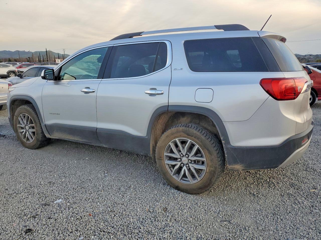 2019 GMC Acadia Sle - Фото 2