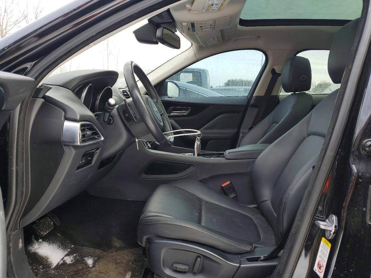 2018 Jaguar F-Pace Premium - Image 7