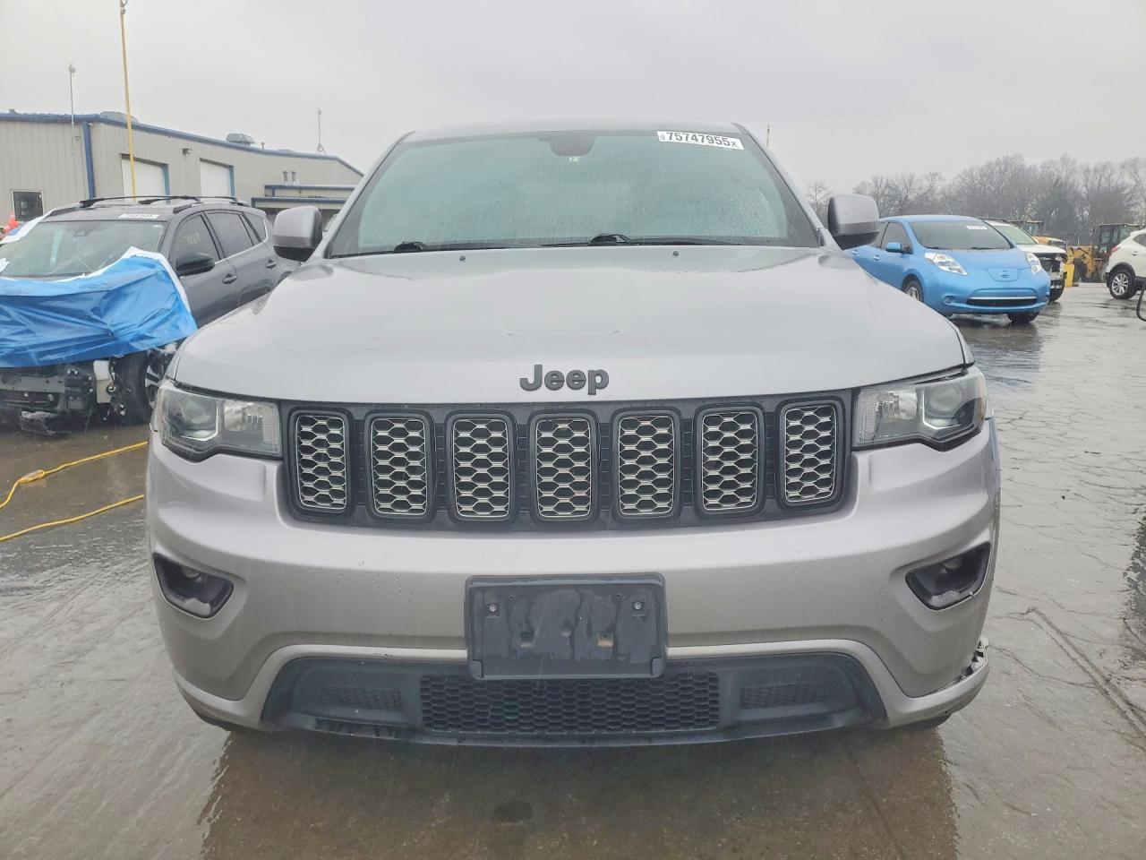 2017 Jeep Grand Cherokee Laredo - Image 5