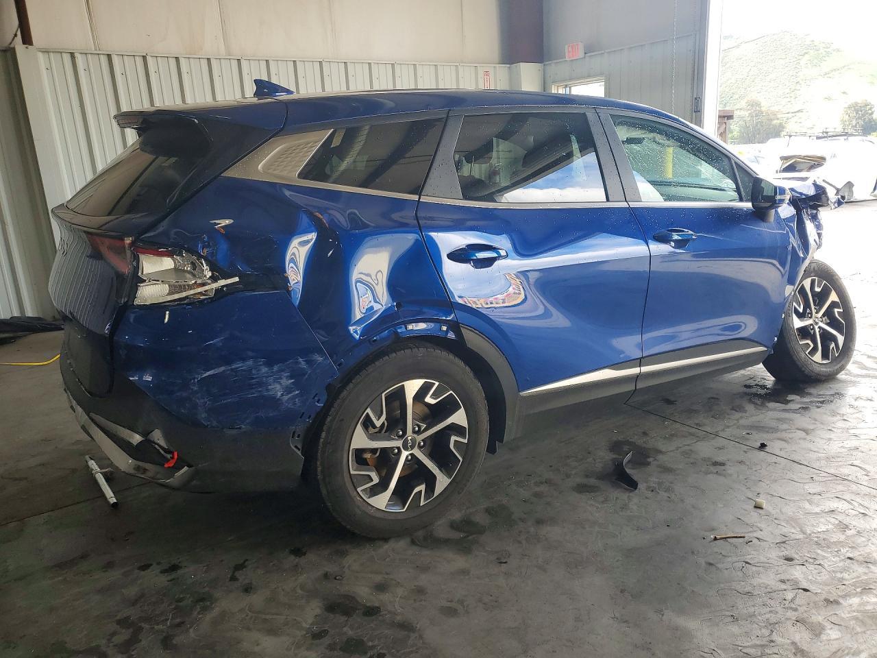 2024 Kia Sportage Ex - Image 3