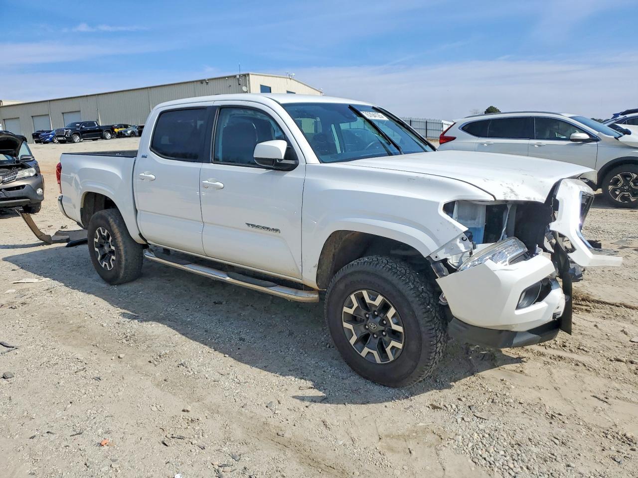 2020 Toyota Tacoma Double Cab - Image 4