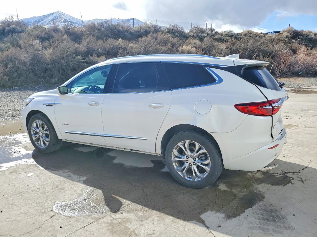 2021 Buick Enclave Avenir - Фото 2