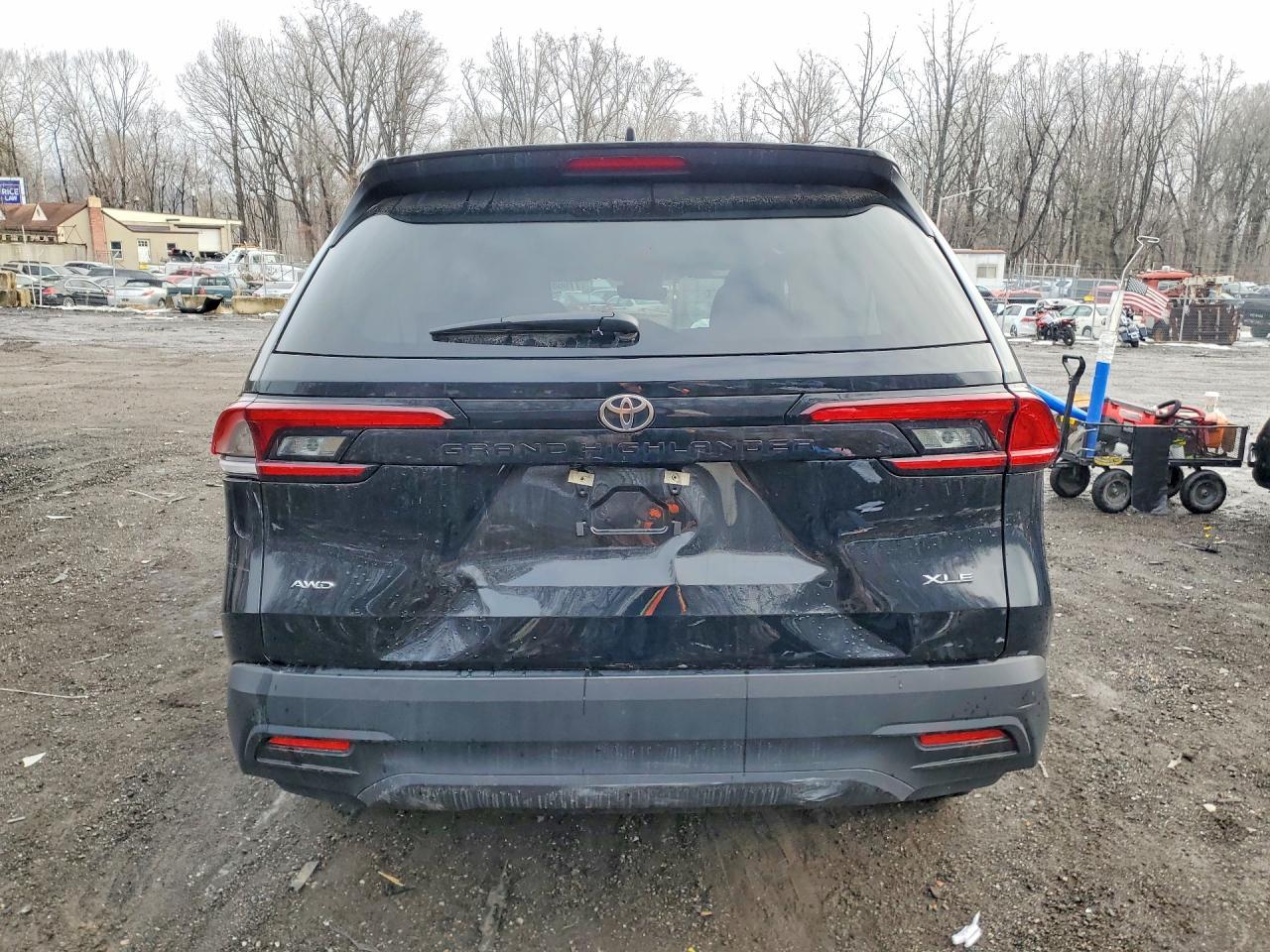 2025 Toyota Grand Highlander Xle - Image 6