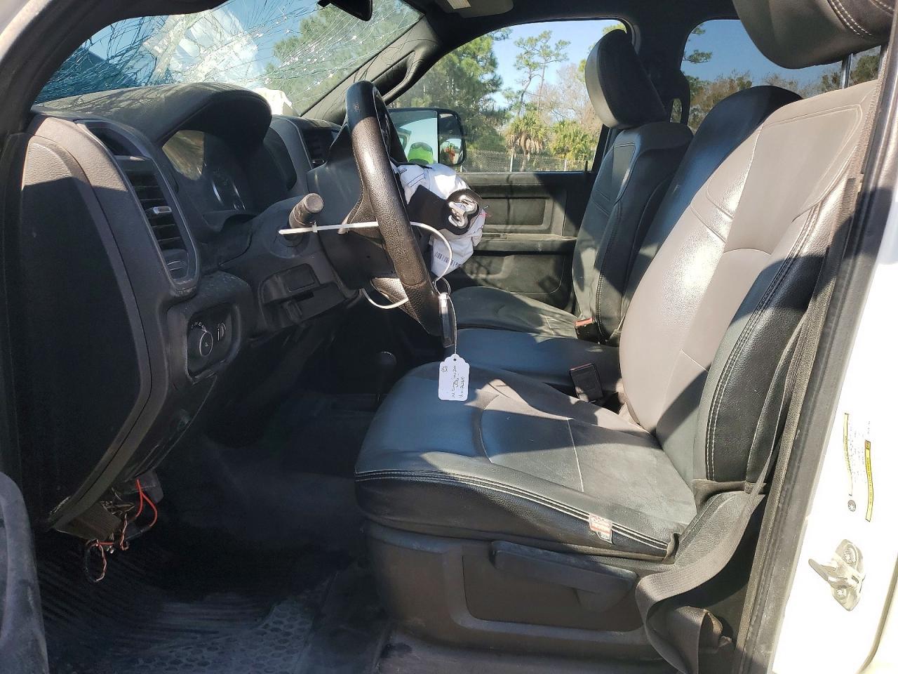 2022 Ram 2500 Tradesman - Фото 7