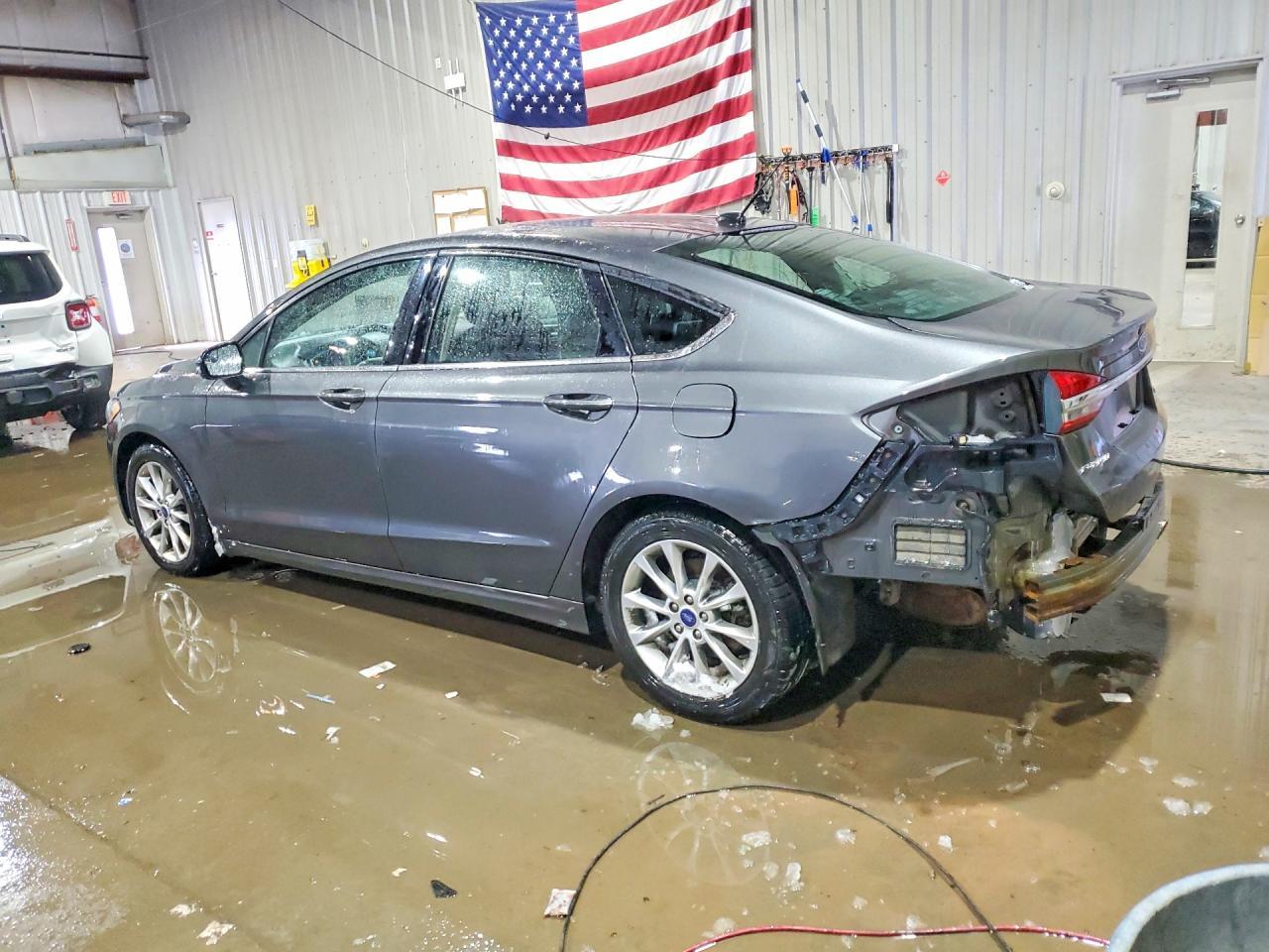 2017 Ford Fusion Se - Фото 2