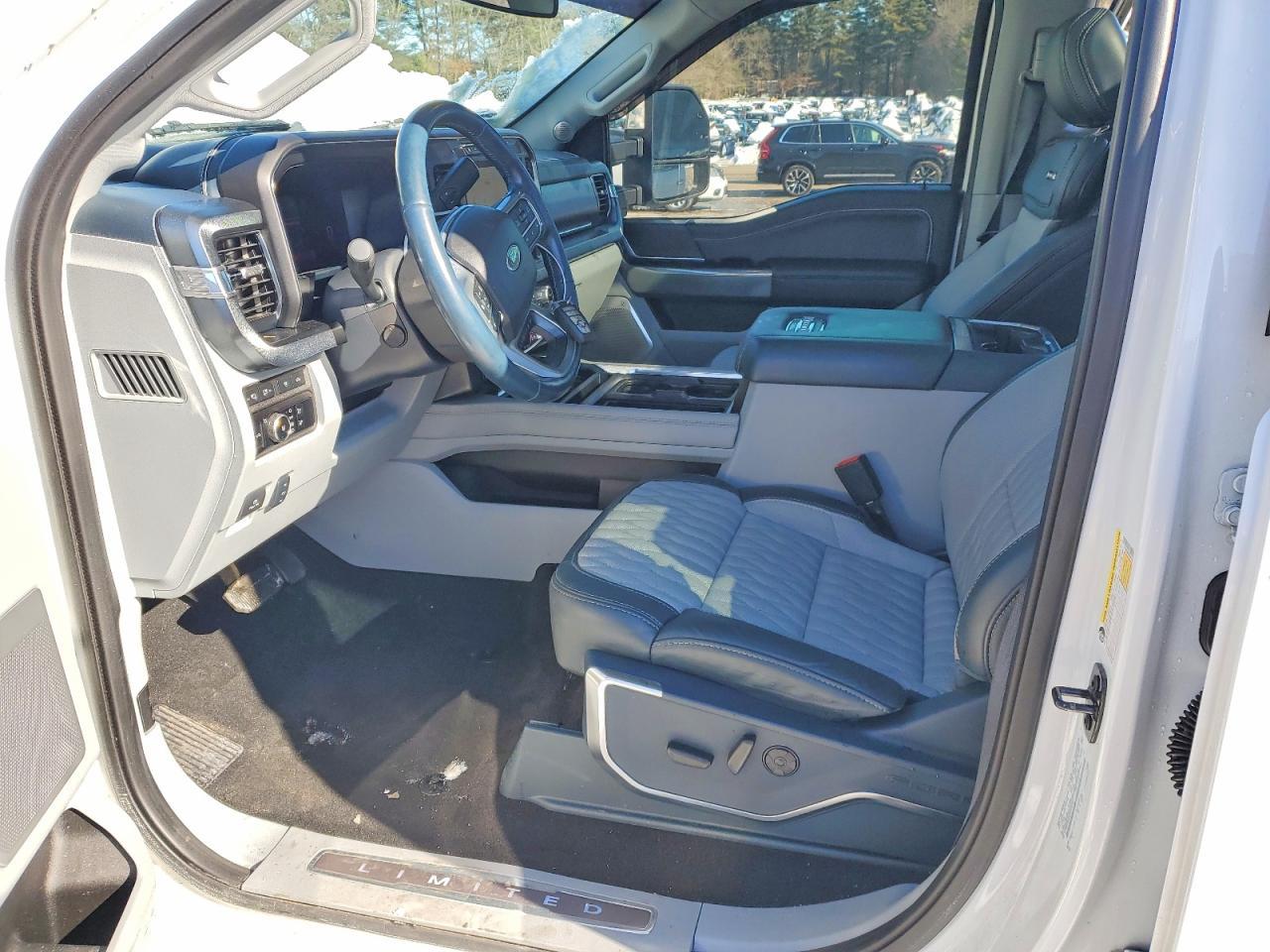 2024 Ford F350 Super Duty - Фото 7