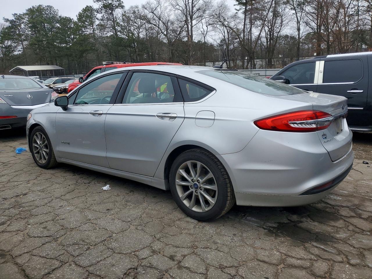 2017 Ford Fusion S Hybrid - Фото 2