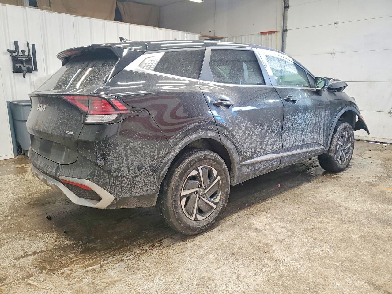 2023 Kia Sportage - Image 3