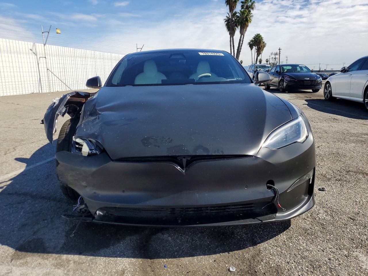 2022 Tesla Model S - Image 5