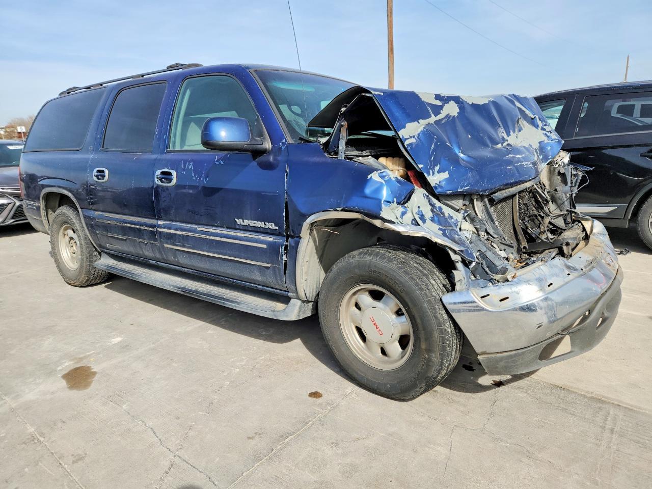 2002 GMC Yukon Xl C1500 - Image 4