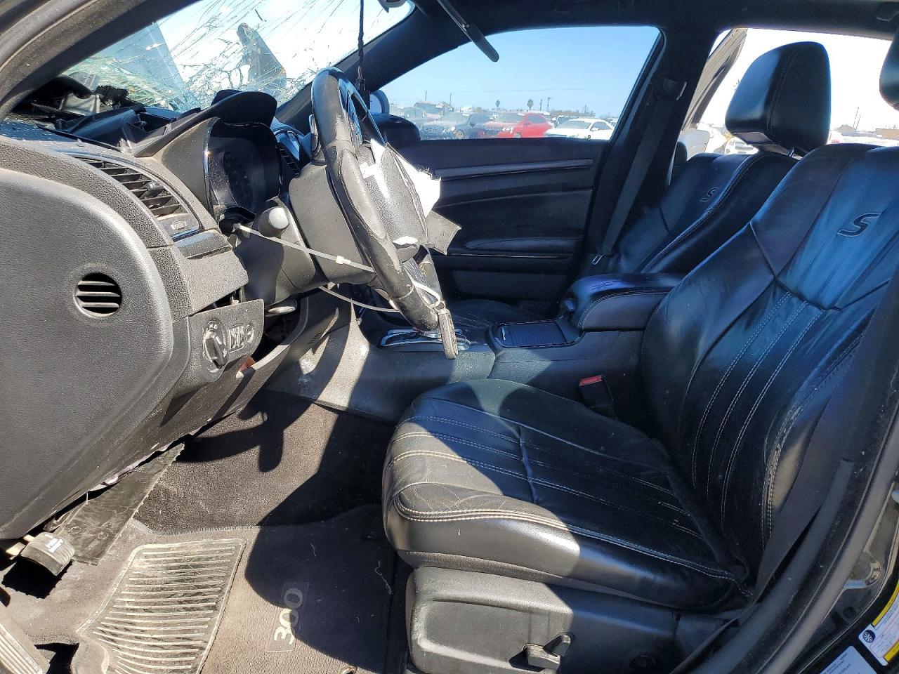 2015 Chrysler 300 S - Image 7