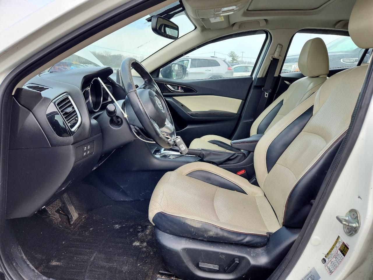 2015 Mazda 3 Grand Touring - Image 7