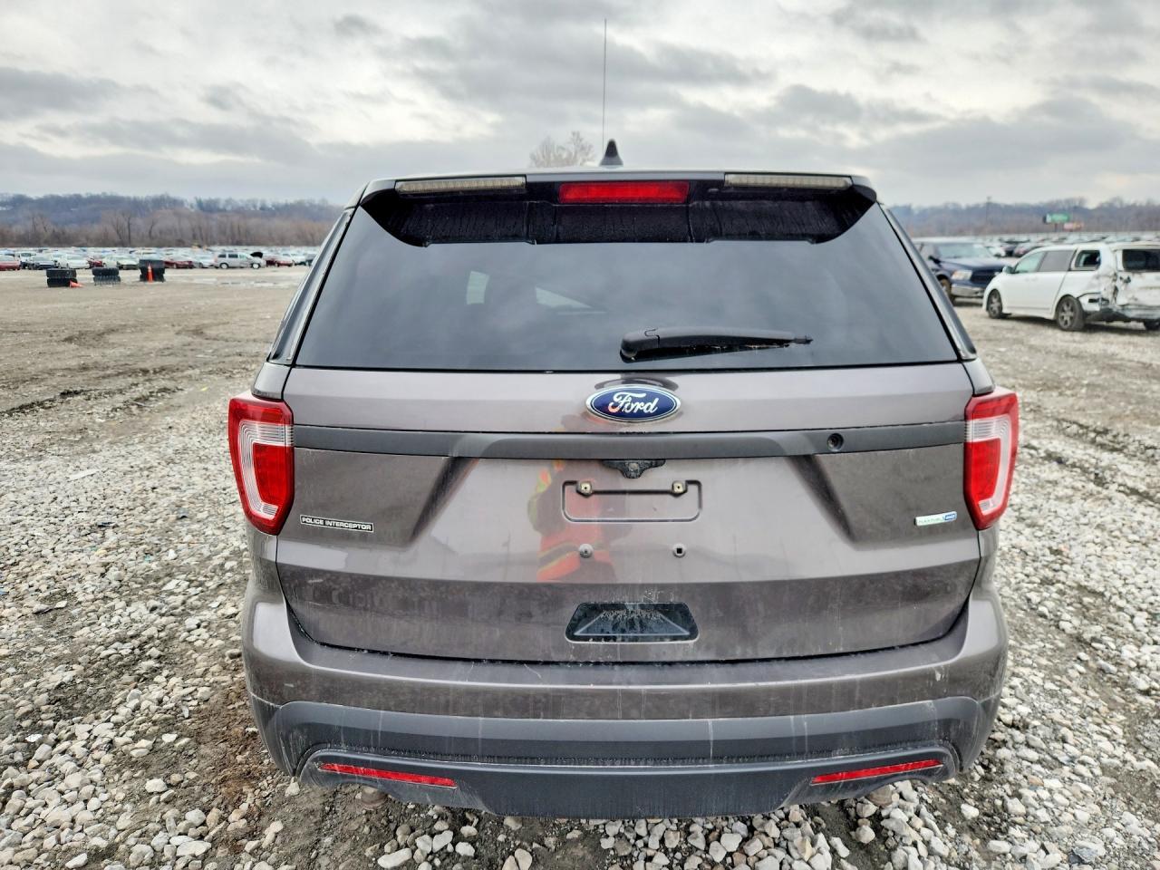 2017 Ford Explorer Police Interceptor - Фото 6