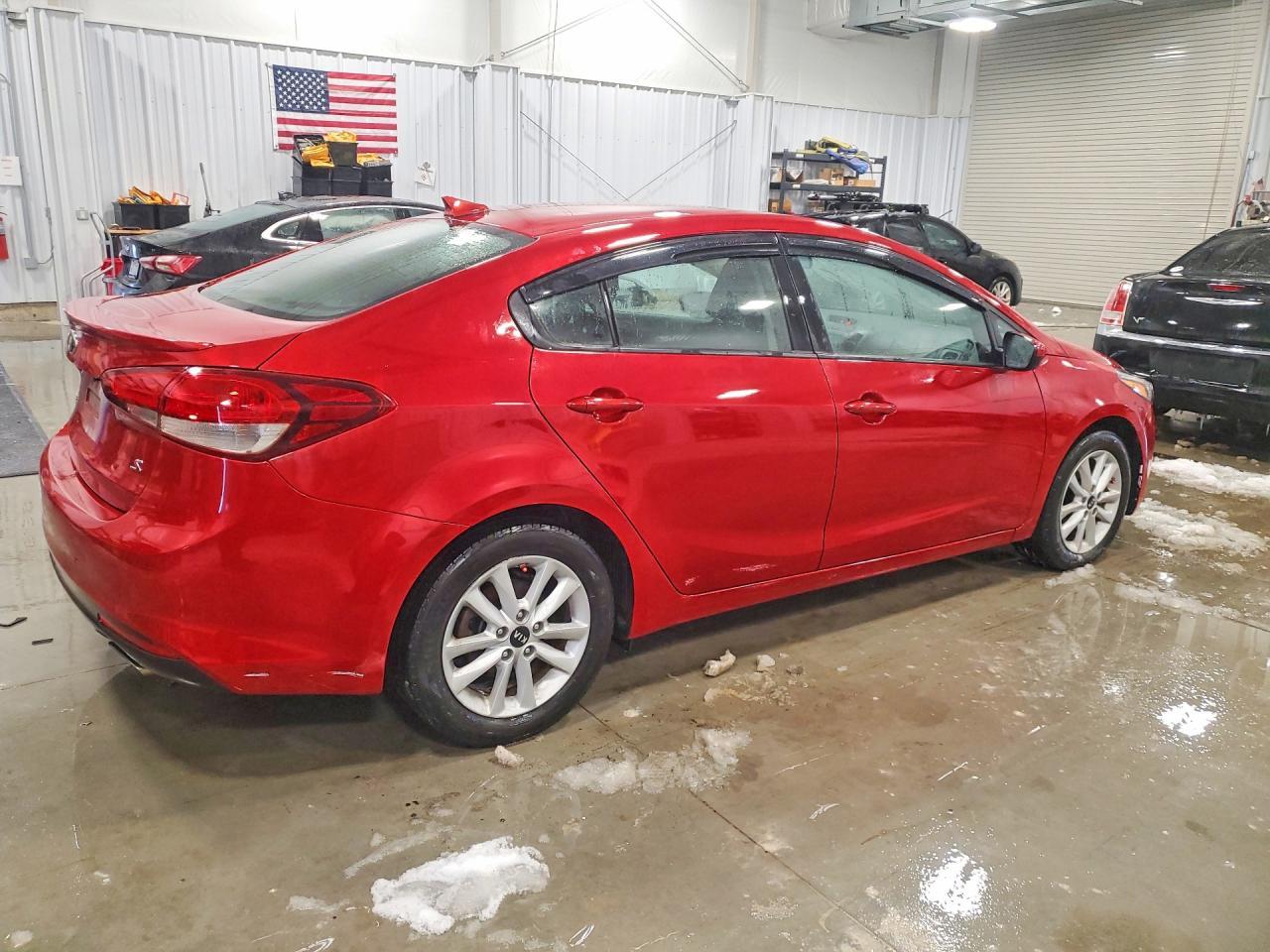 2017 Kia Forte S - Фото 3