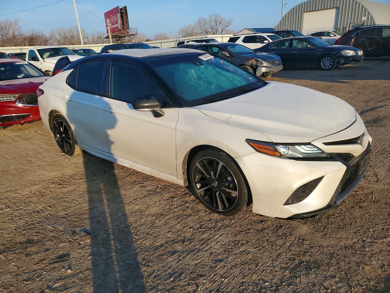 2019 Toyota Camry Xse - Фото 4