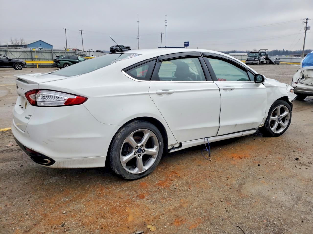 2015 Ford Fusion Se - Фото 3