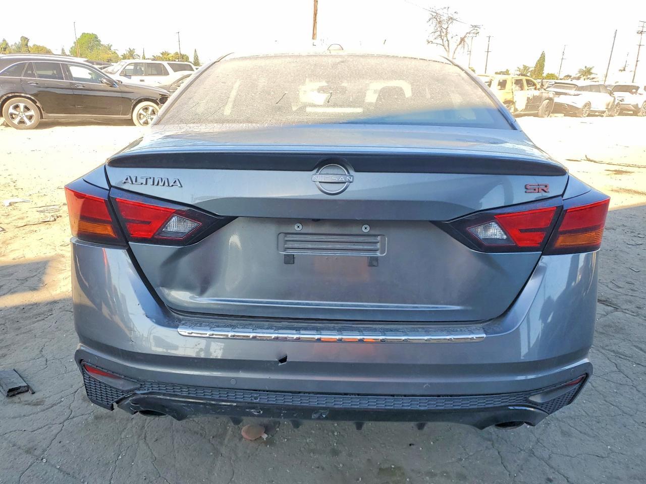 2023 Nissan Altima Sr - Image 6