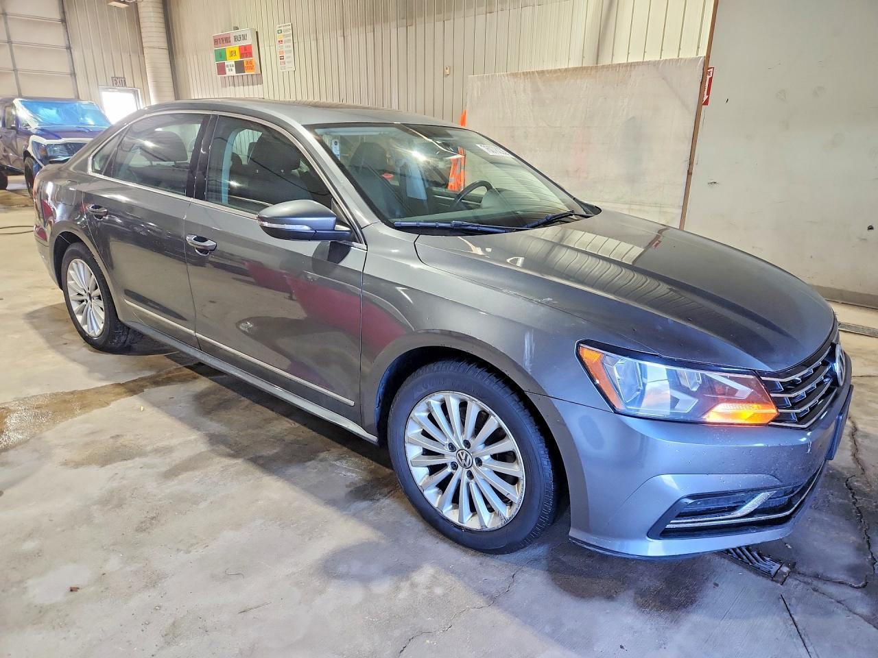 2016 Volkswagen Passat Se - Фото 4