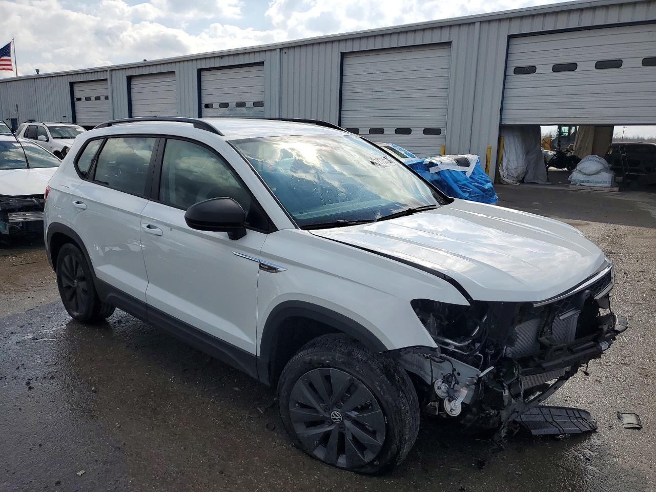 2024 Volkswagen Taos S - Фото 4