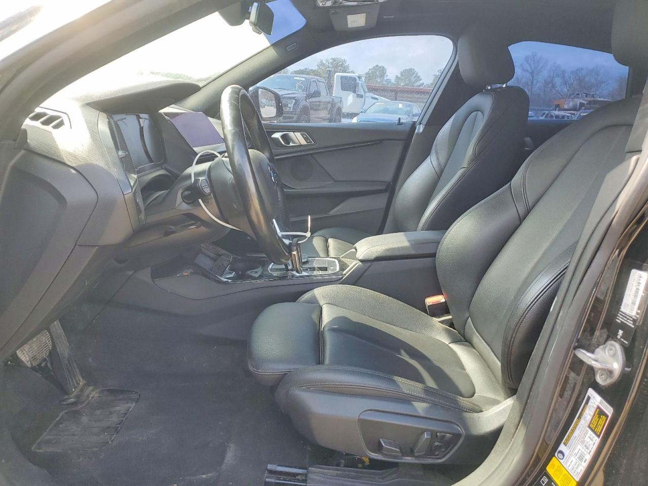 2021 BMW 228Xi - Фото 7