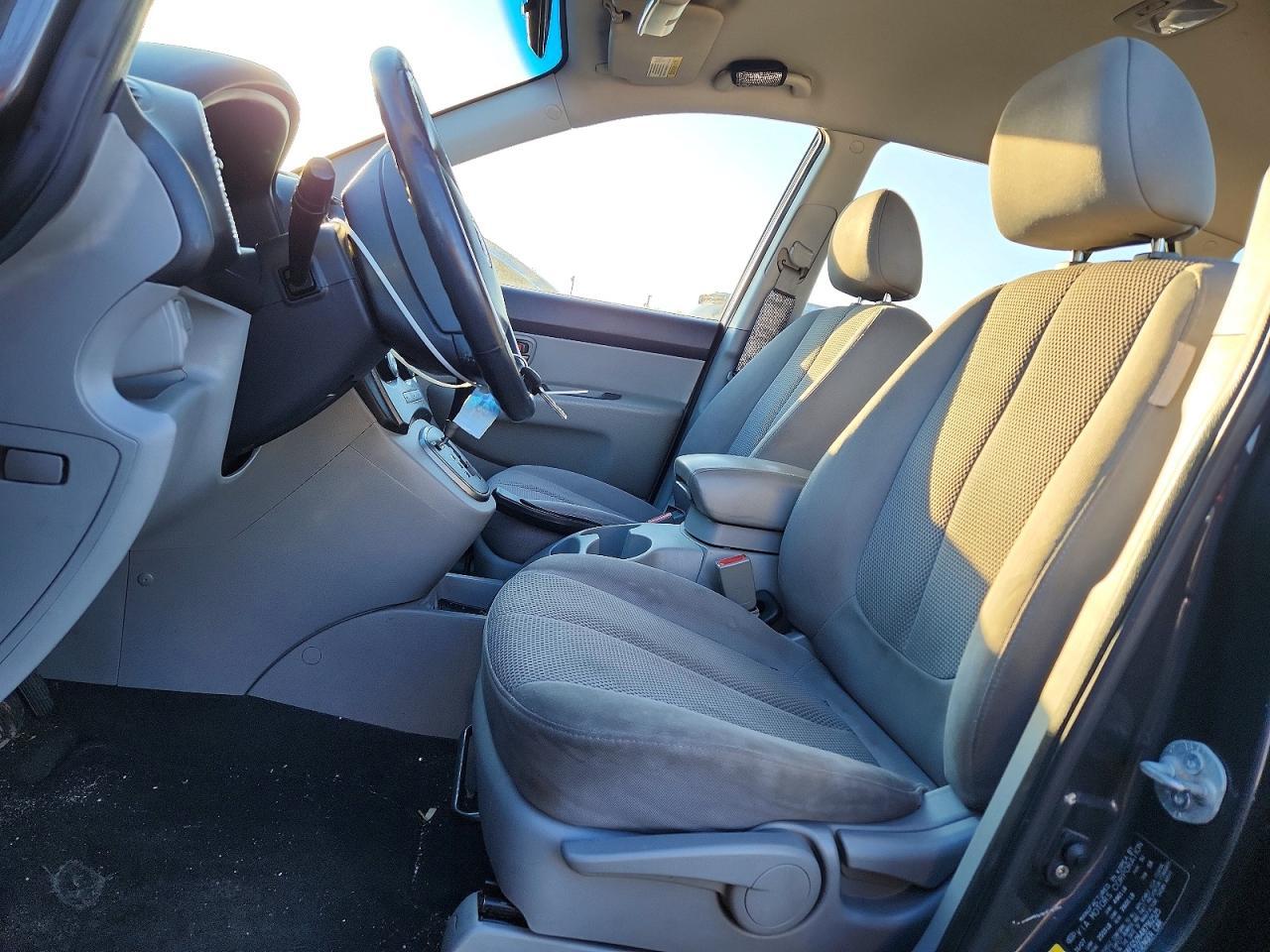 2008 Kia Rondo Lx - Фото 7