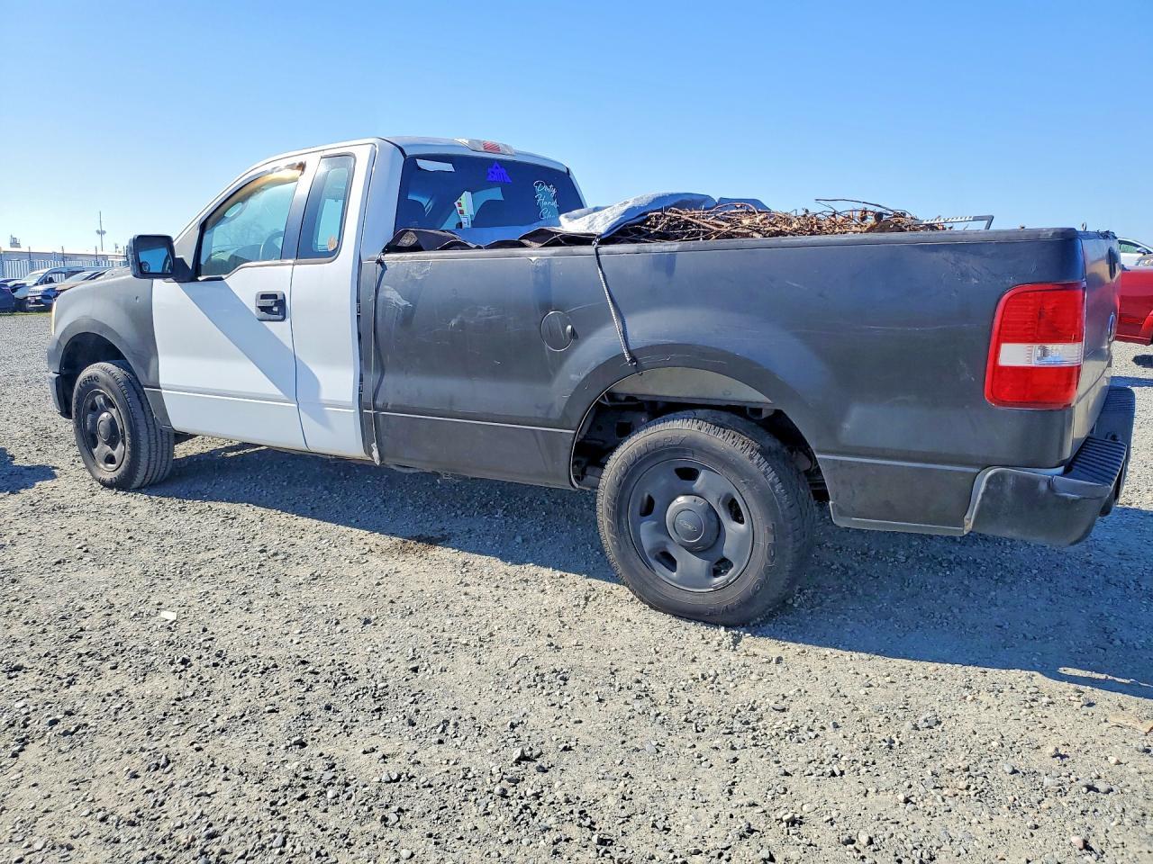 2006 Ford F150 - Image 2