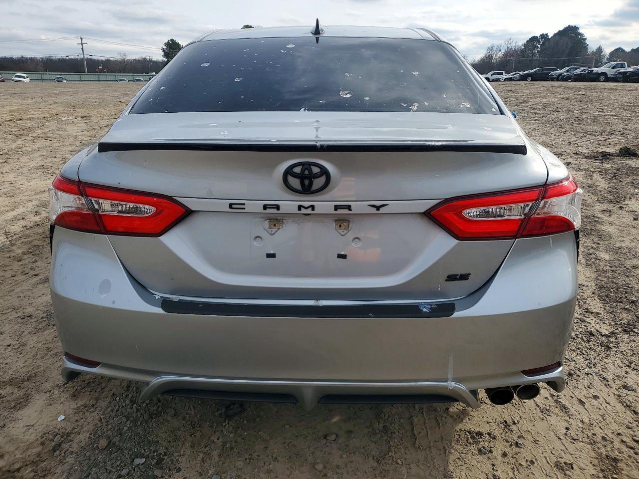 2020 Toyota Camry Se - Image 6