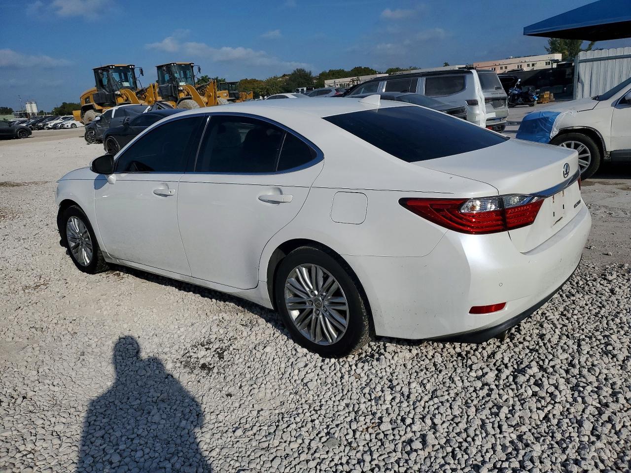 2015 Lexus Es 350 Base - Фото 2