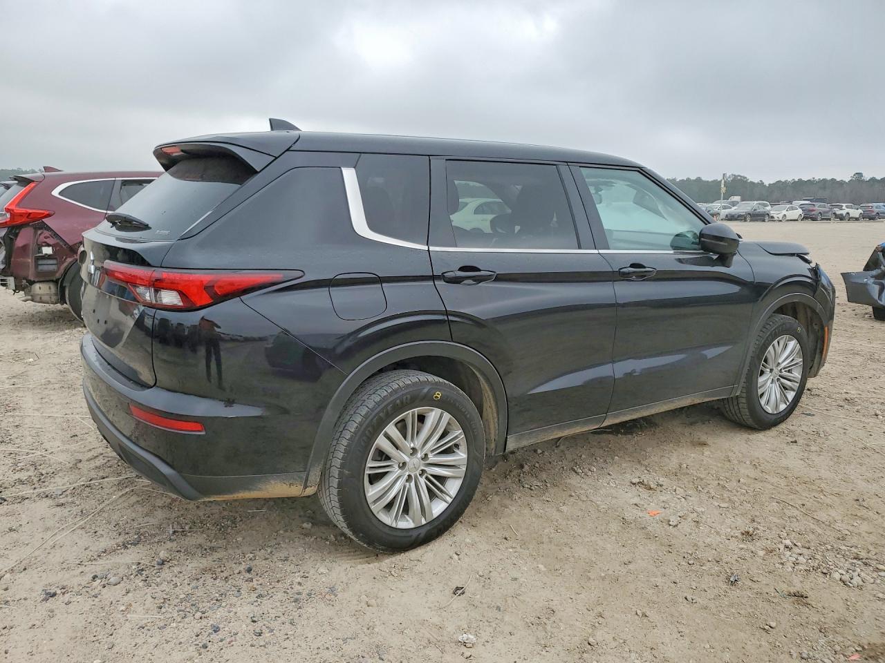 2024 Mitsubishi Outlander Es - Фото 3