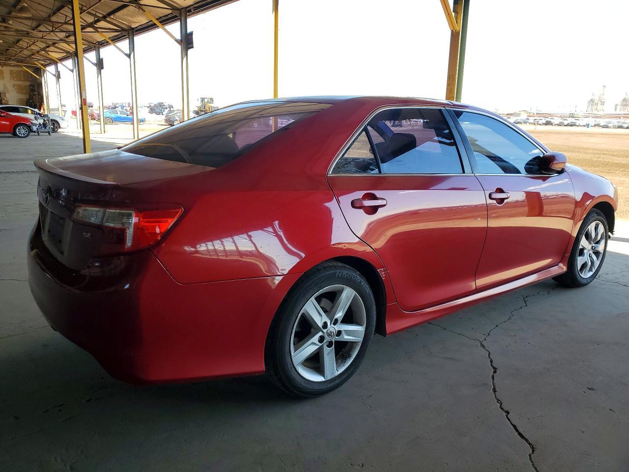 2014 Toyota Camry L - Фото 3