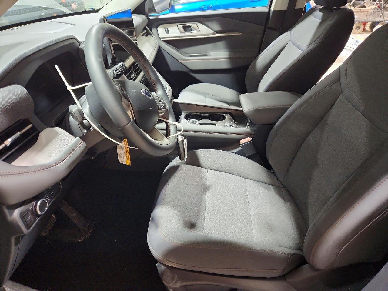 2025 Ford Explorer Active - Фото 7