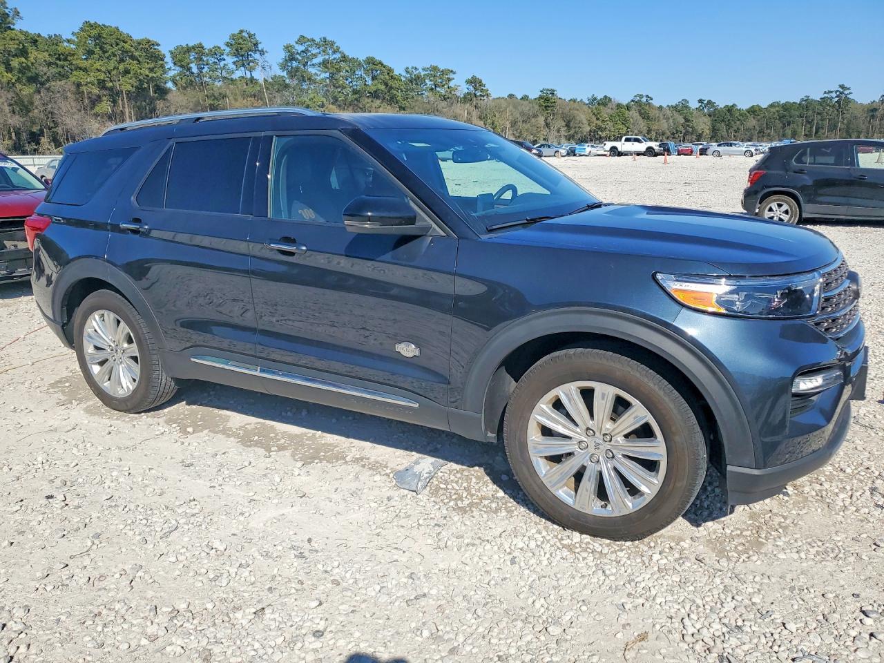 2024 Ford Explorer King Ranch - Image 4