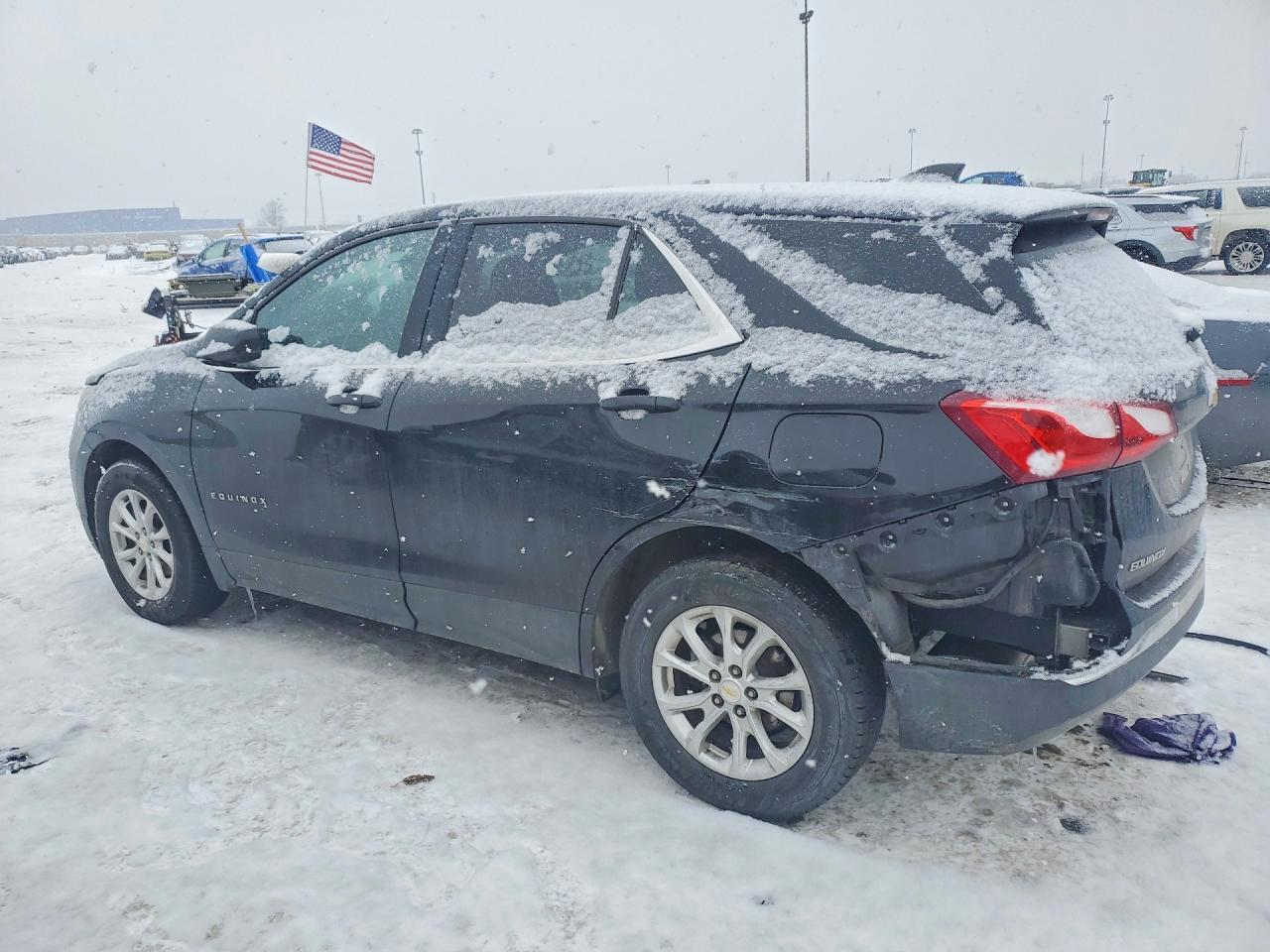 2020 Chevrolet Equinox Lt - Image 2