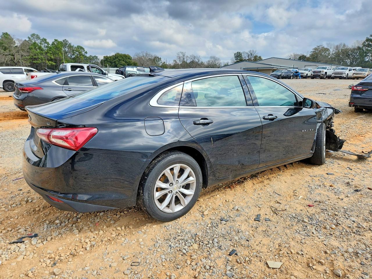 2020 Chevrolet Malibu - Image 3