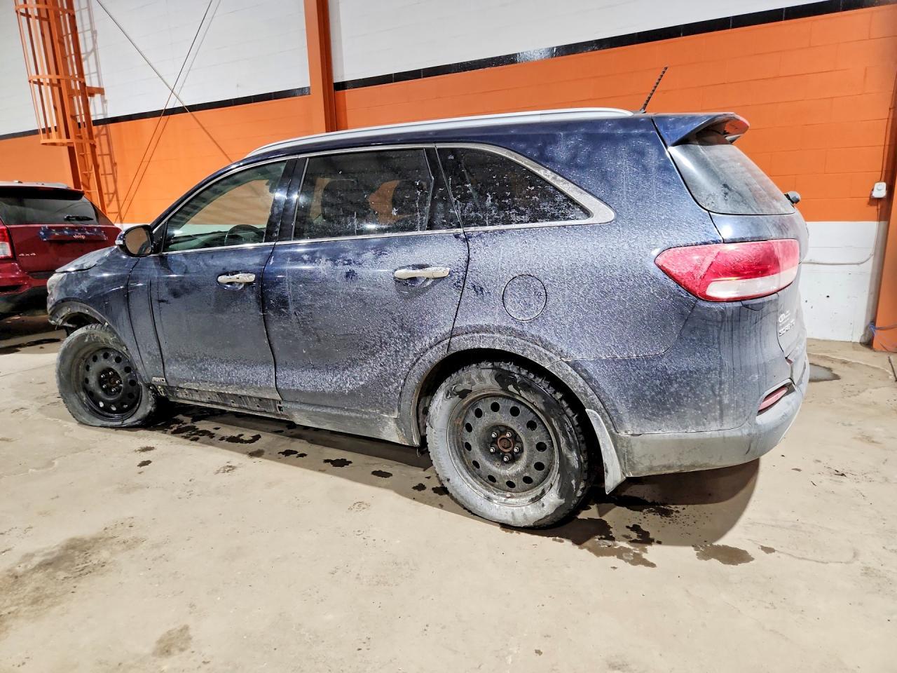 2016 Kia Sorento Ex - Image 2