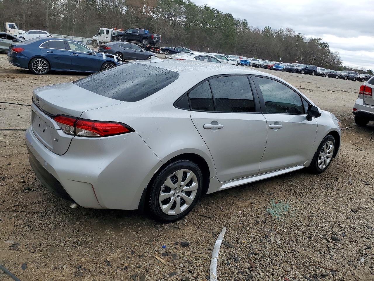 2025 Toyota Corolla Le - Image 3