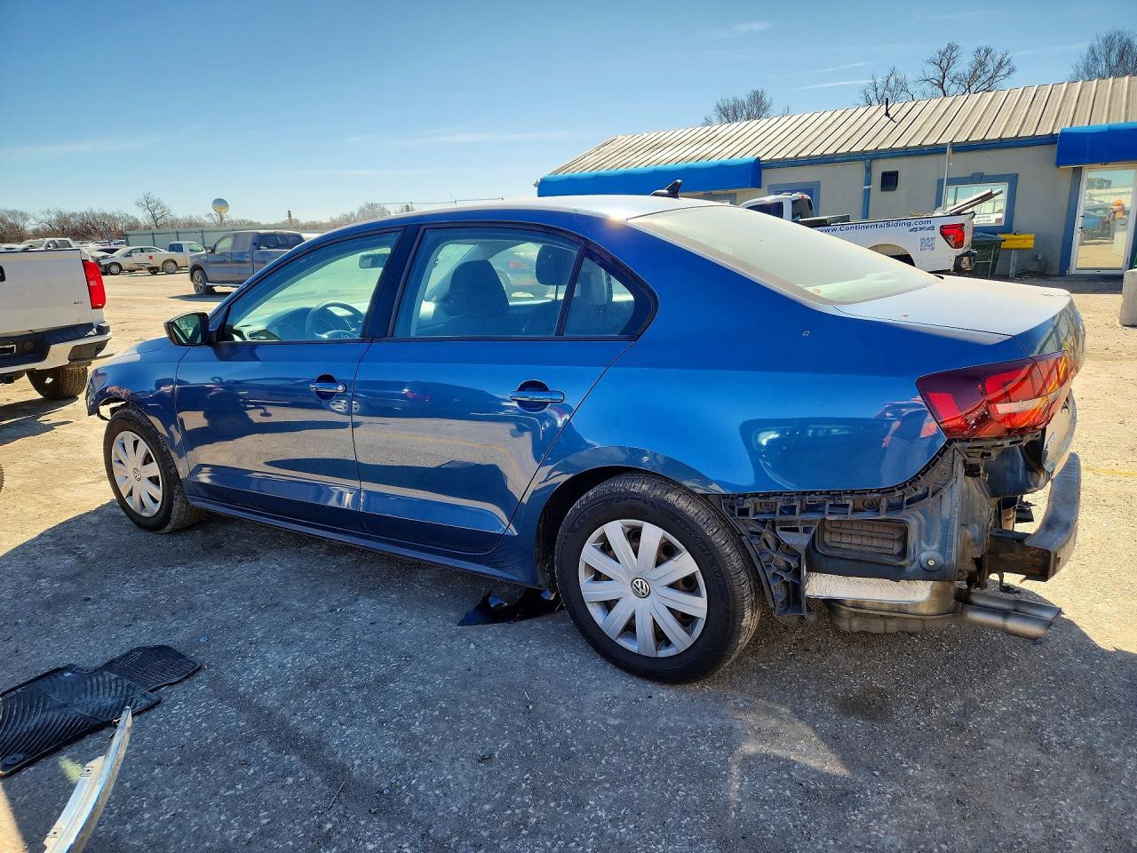 2016 Volkswagen Jetta S - Фото 2