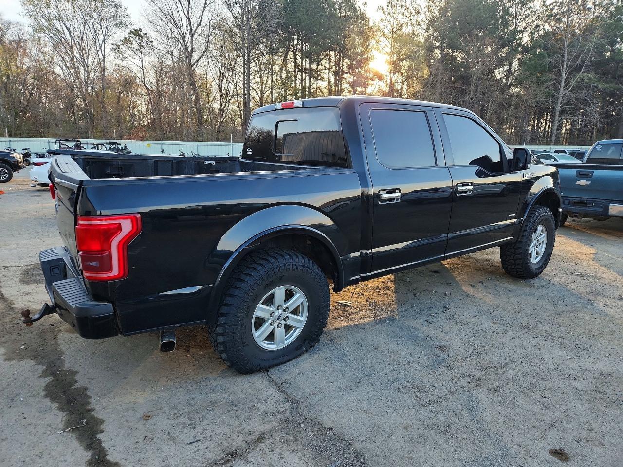 2016 Ford F150 Supercrew - Image 3