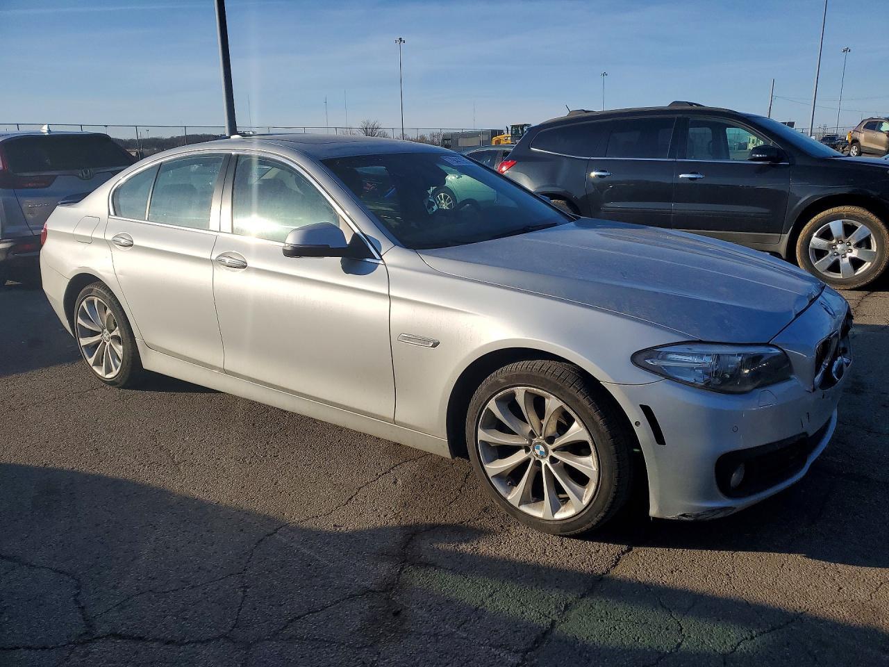 2016 BMW 528 Xi - Фото 4