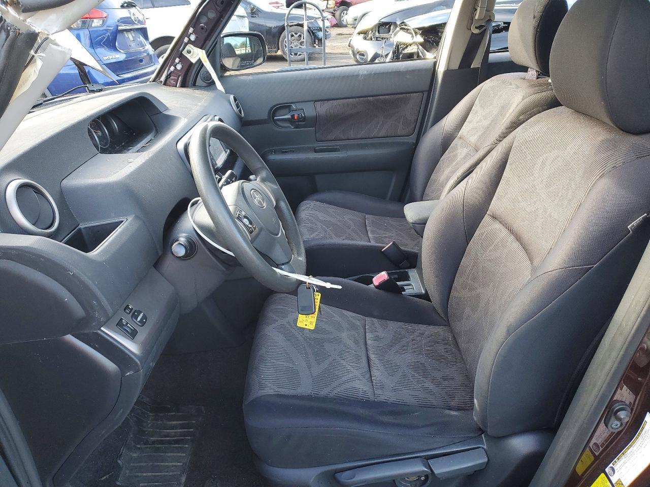 2013 Scion Xb Base - Фото 7