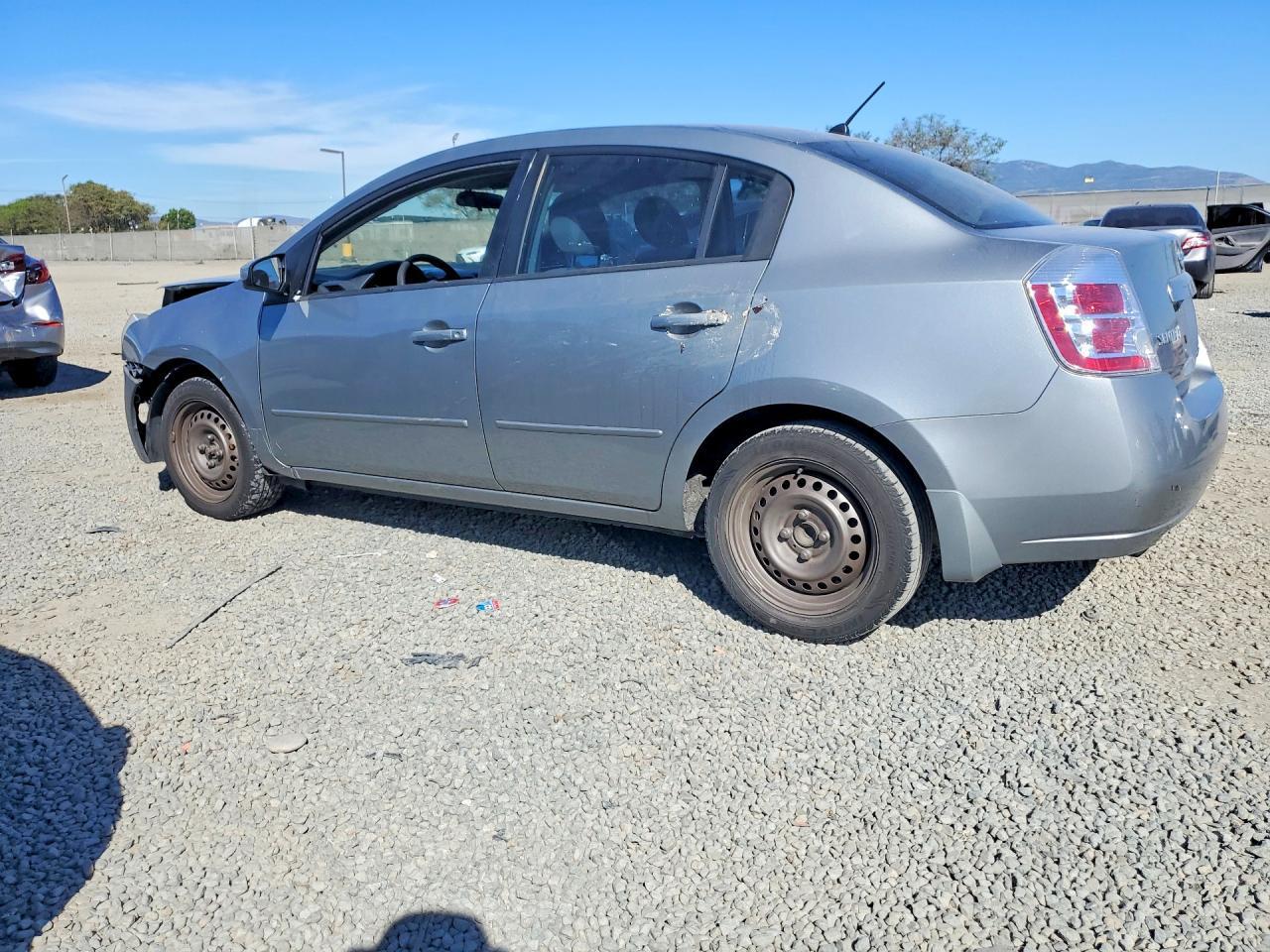 2008 Nissan Sentra 2.0 - Фото 2