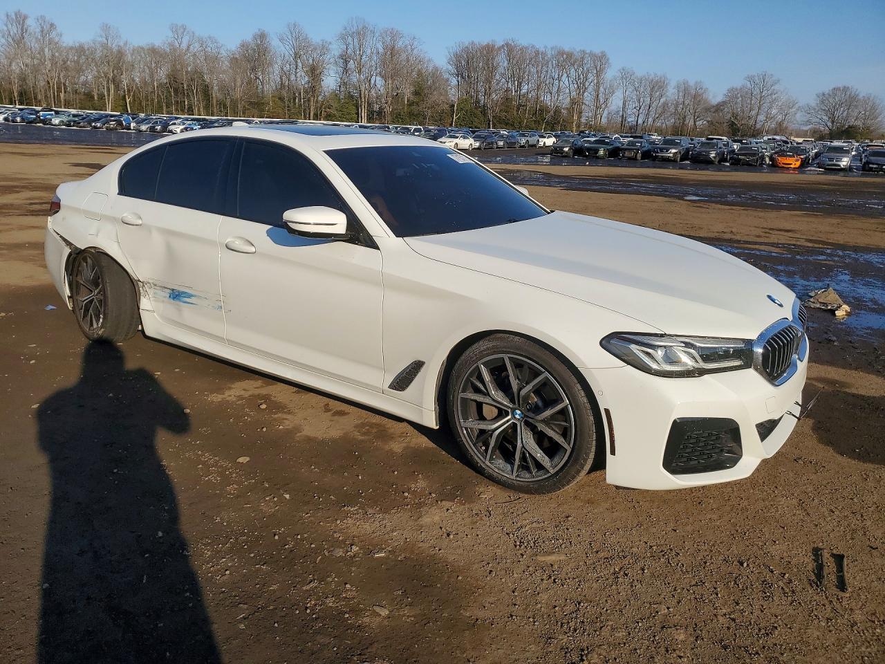 2021 BMW 530 Xi - Image 4