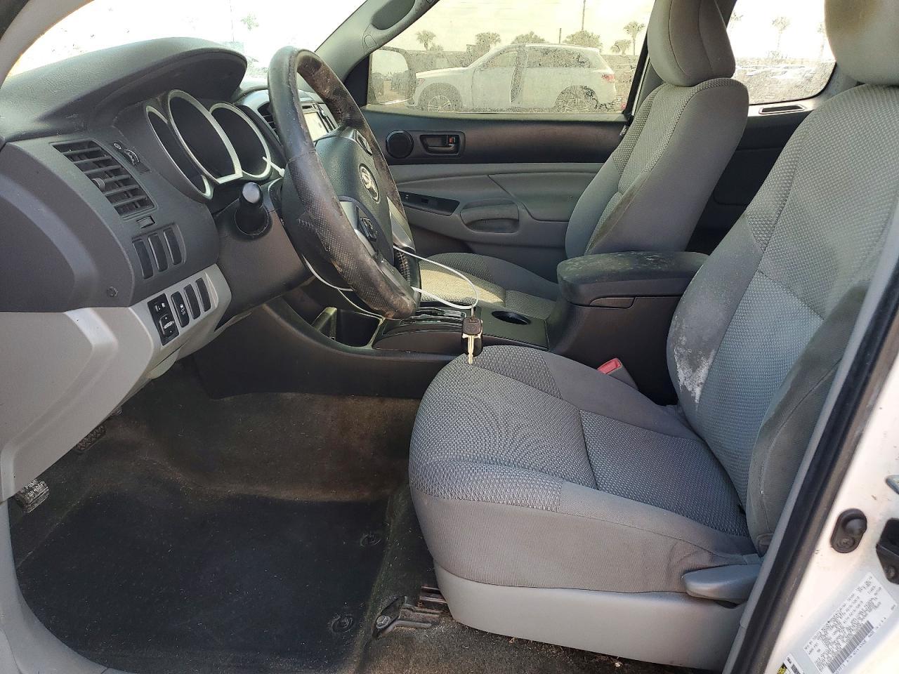 2015 Toyota Tacoma Base - Image 7