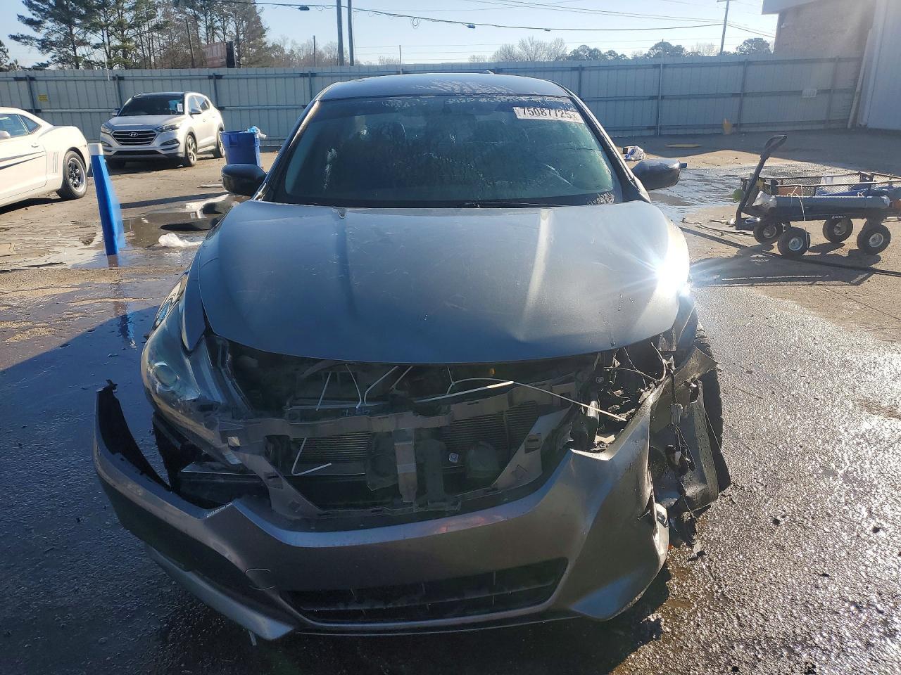 2018 Nissan Altima 2.5 Sr - Image 5