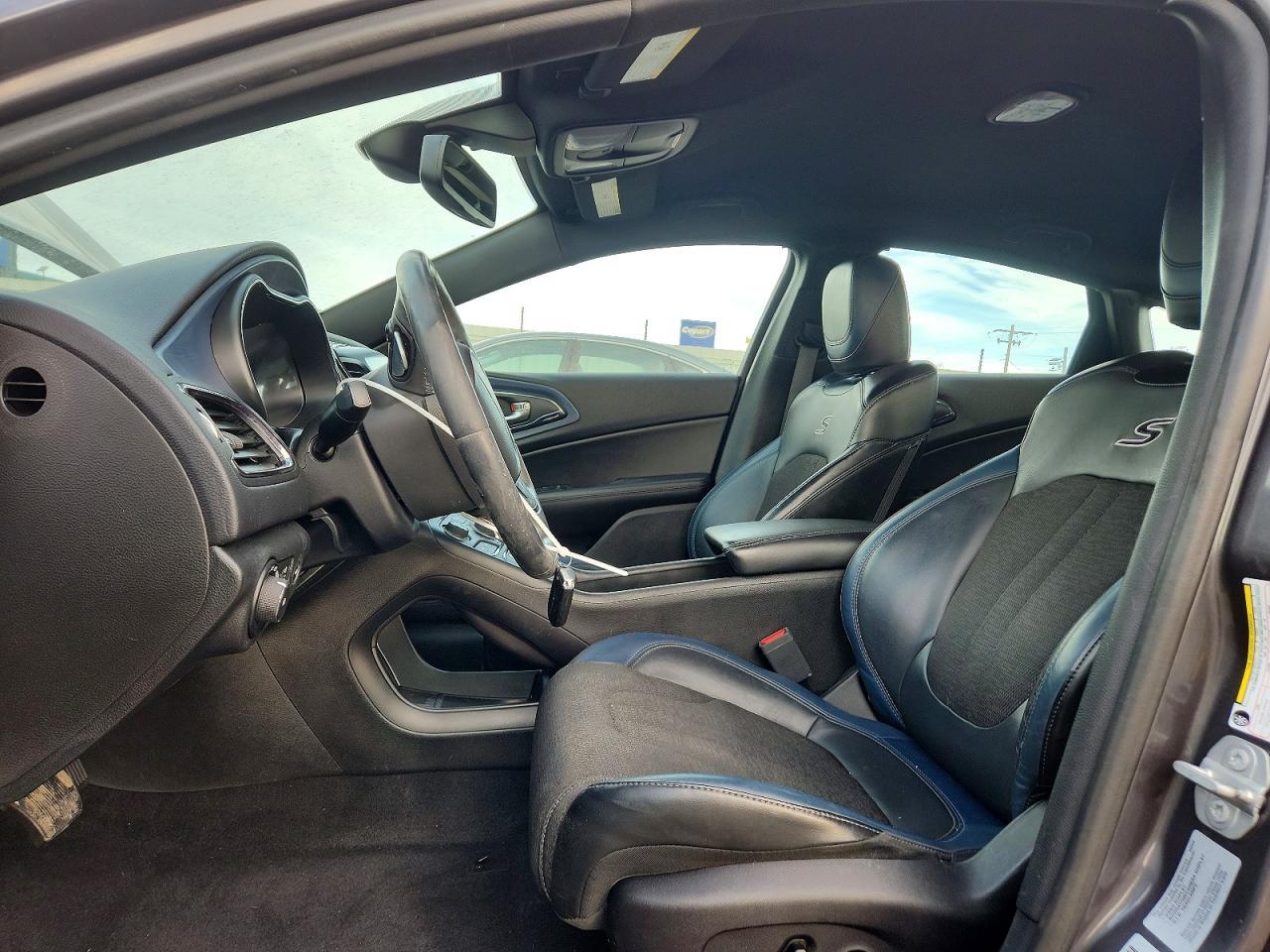 2017 Chrysler 200 S - Фото 7
