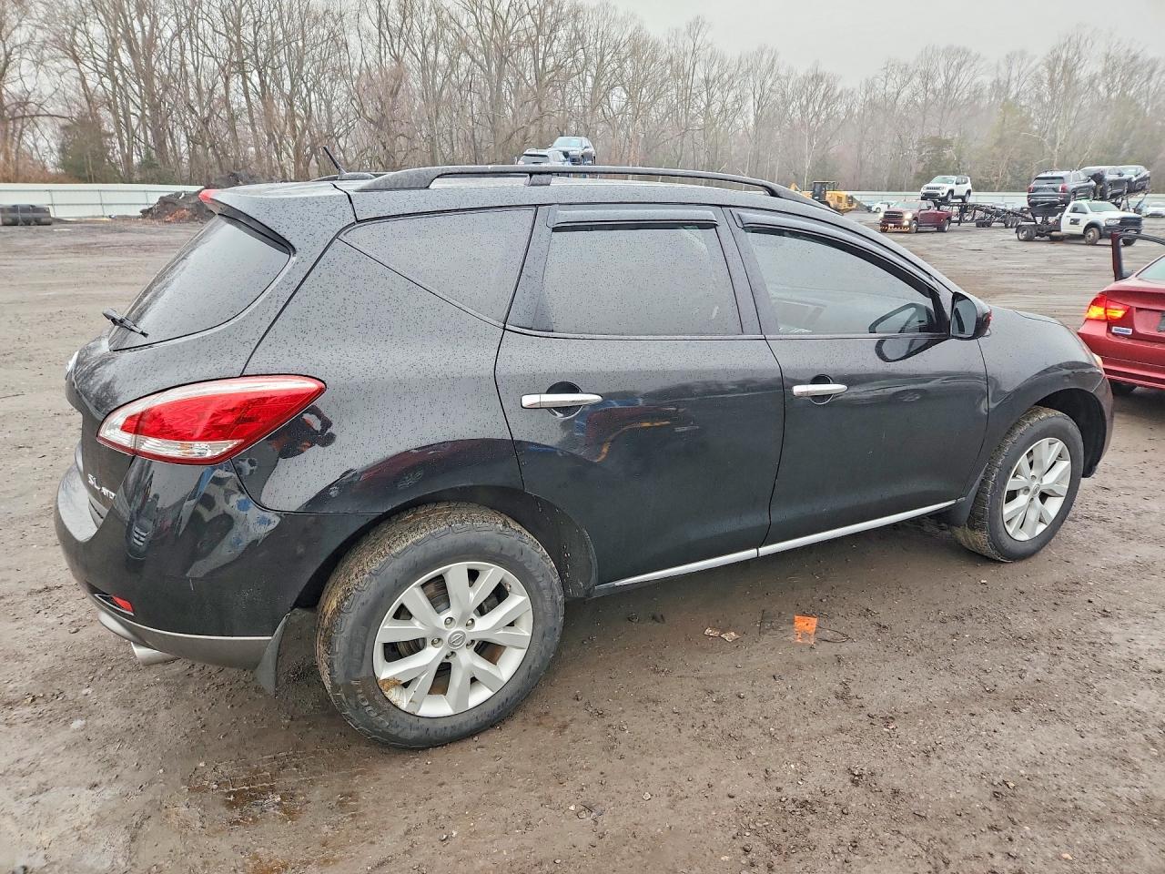 2013 Nissan Murano S - Image 3