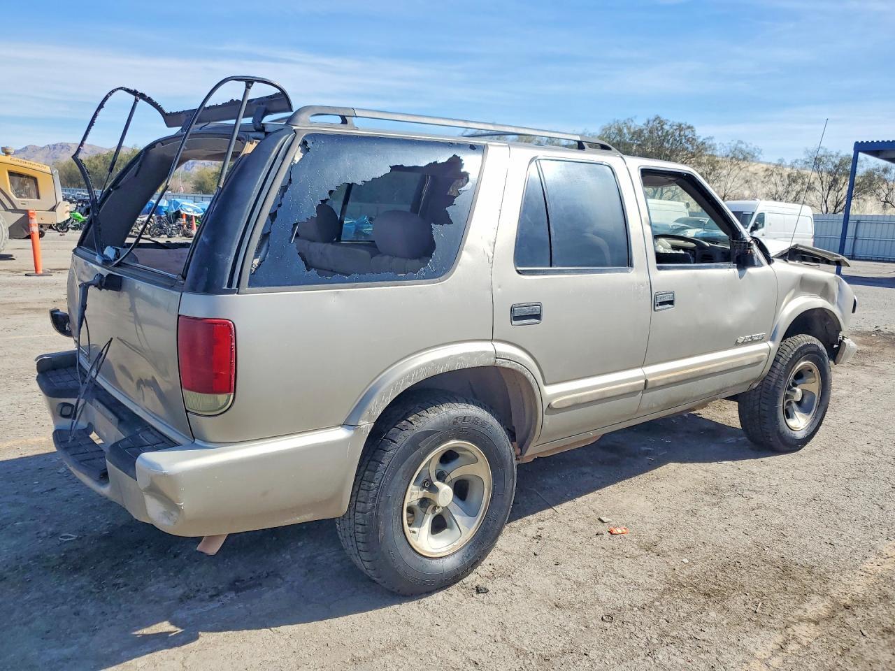 2004 Chevrolet Blazer - Фото 3