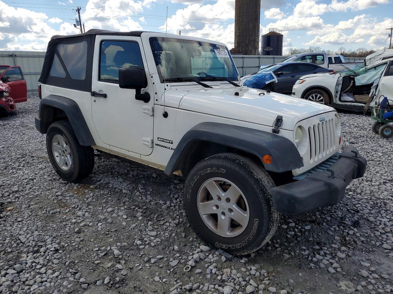 2010 Jeep Wrangler Sport - Фото 4