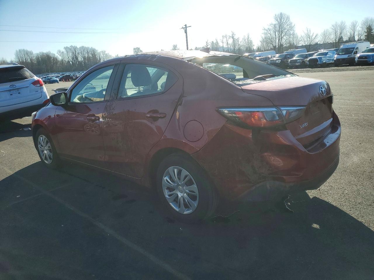 2019 Toyota Yaris L - Фото 2