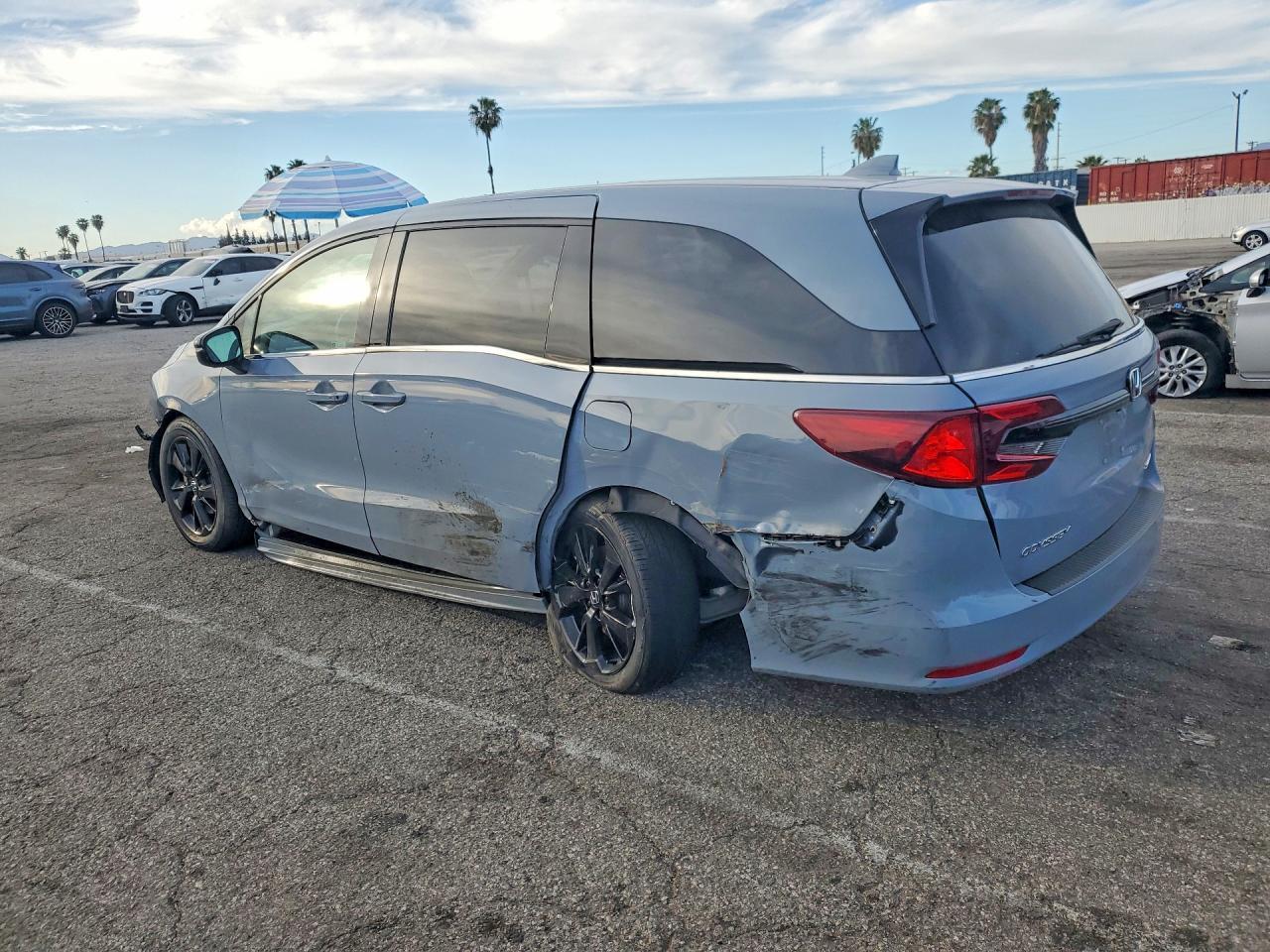 2023 Honda Odyssey Sport-L - Image 2
